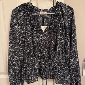 Universal Thread Black and White Patterned Blouse